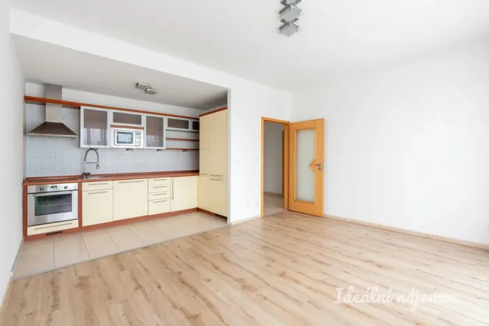Pronájem bytu 2+kk, Praha - Libeň, Podvinný mlýn, 52 m2