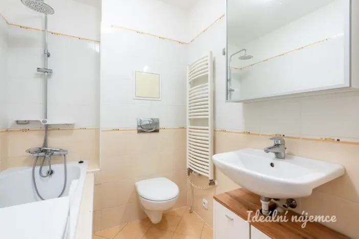 Pronájem bytu 2+kk, Praha - Libeň, Podvinný mlýn, 52 m2