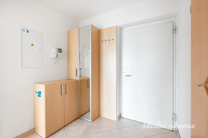 Pronájem bytu 2+kk, Praha - Libeň, Podvinný mlýn, 52 m2