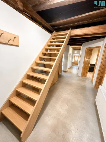 Prodej rodinného domu, Hevlín, 250 m2