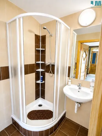 Prodej rodinného domu, Hevlín, 250 m2