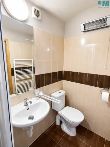 Prodej rodinného domu, Hevlín, 250 m2