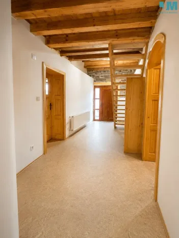 Prodej rodinného domu, Hevlín, 250 m2