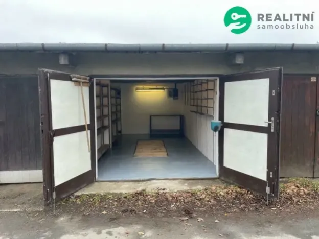 Prodej garáže, Zlín, Brouckova, 18 m2