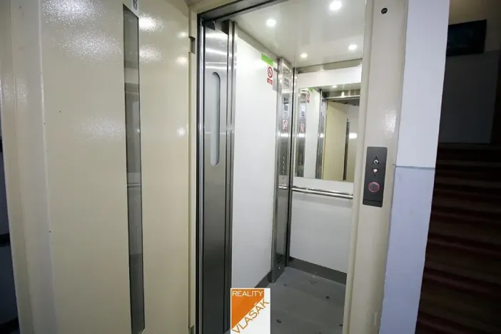 Pronájem bytu 2+1, Kadaň, Chomutovská, 56 m2