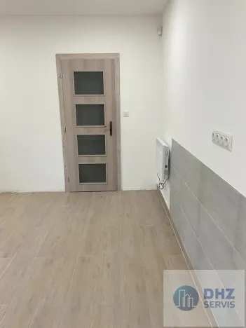 Pronájem komerční nemovitosti, Hořátev, 22 m2
