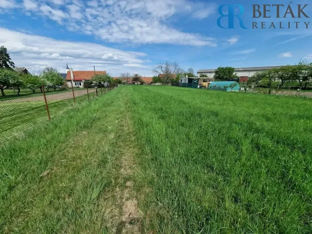 Prodej pozemku pro bydlení, Radslavice, 1836 m2