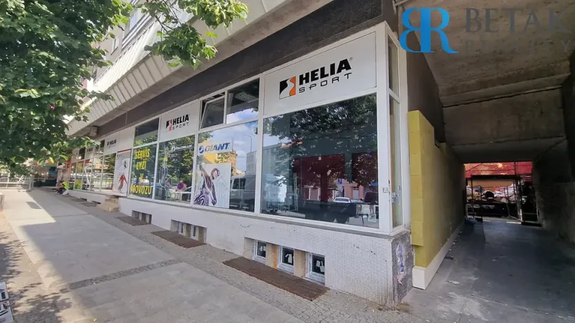 Pronájem obchodního prostoru, Přerov, Žerotínovo nám., 373 m2