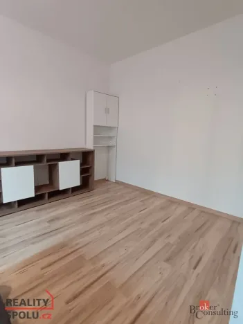 Pronájem bytu 1+1, Chomutov, Kyjická, 36 m2