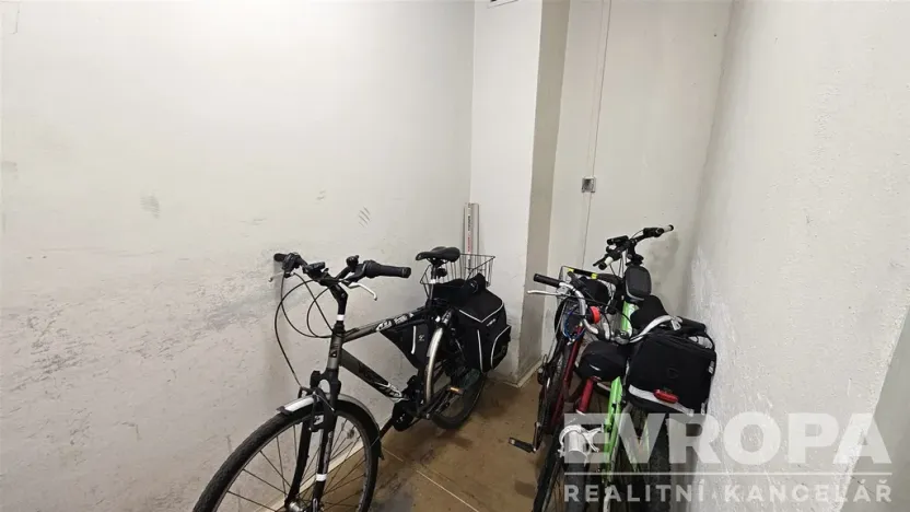 Prodej bytu 1+kk, Pardubice - Ohrazenice, Trnovská, 34 m2