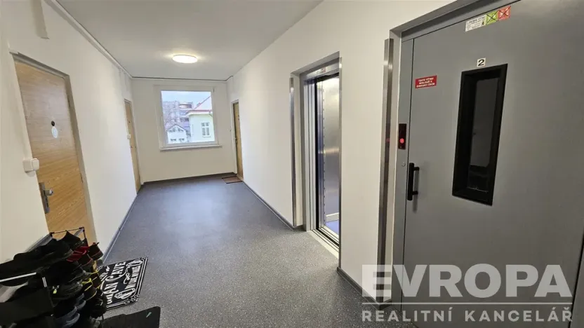 Prodej bytu 1+kk, Pardubice - Ohrazenice, Trnovská, 34 m2