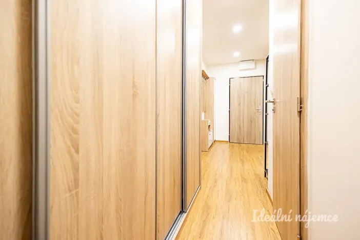 Pronájem bytu 3+1, Praha - Prosek, Litoměřická, 54 m2