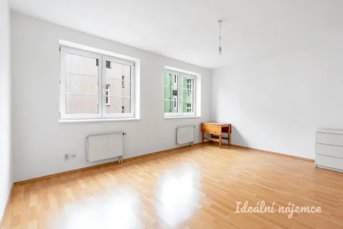 Pronájem bytu 1+kk, Praha - Libeň, Na žertvách, 31 m2