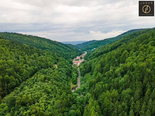 Prodej rodinného domu, Jáchymov, náměstí Republiky, 220 m2