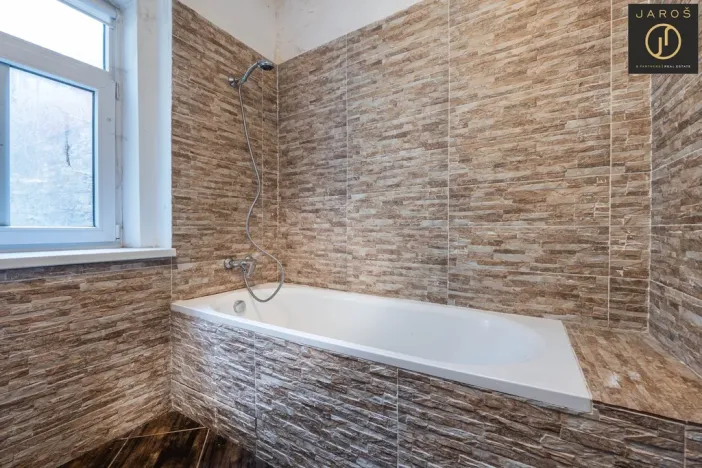 Prodej rodinného domu, Jáchymov, náměstí Republiky, 249 m2