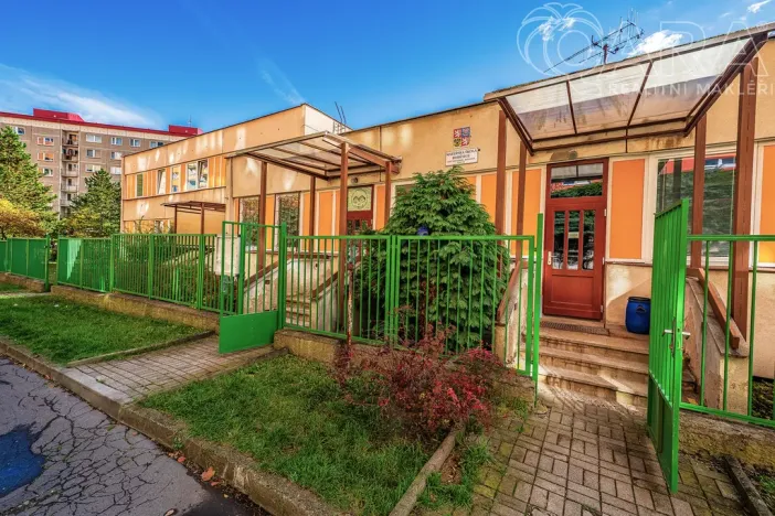 Pronájem bytu 2+kk, Ústí nad Labem - Severní Terasa, Rabasova, 42 m2