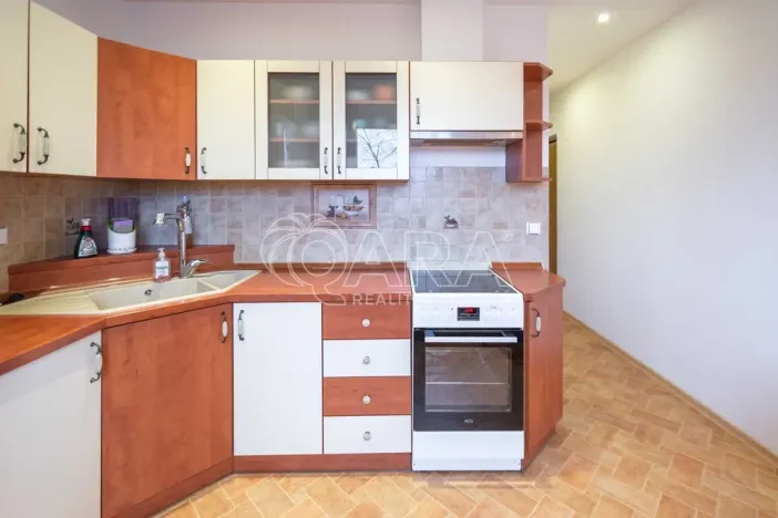 Pronájem bytu 2+1, Neratovice, Kpt. Jaroše, 66 m2