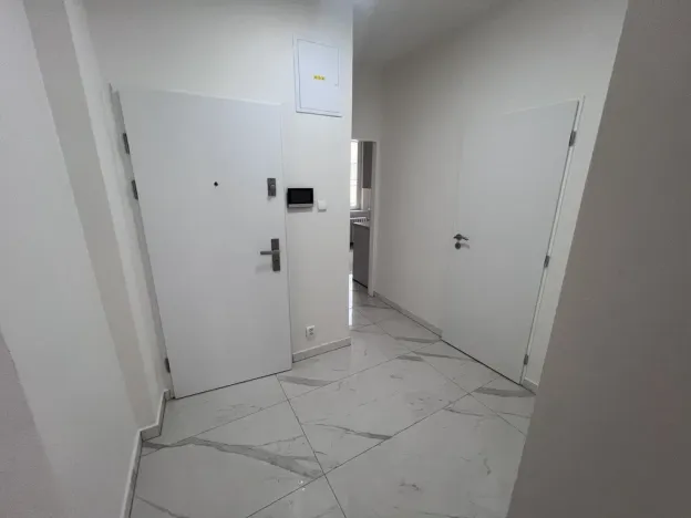 Pronájem bytu 2+1, Karlovy Vary, Koptova, 76 m2