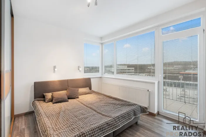 Pronájem bytu 3+kk, Praha - Vysočany, Pod Harfou, 63 m2