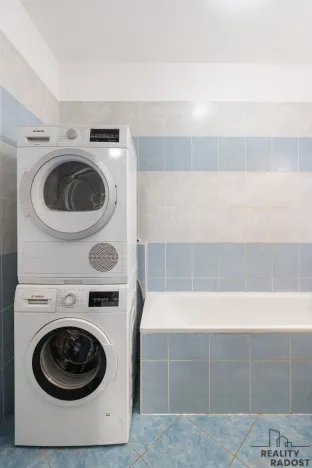 Pronájem bytu 3+kk, Praha - Vysočany, Pod Harfou, 63 m2