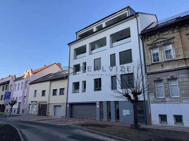 Pronájem bytu 1+kk, České Budějovice, Puklicova, 38 m2