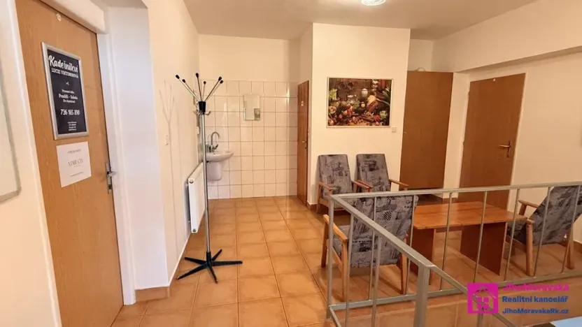 Pronájem obchodního prostoru, Hustopeče, Brněnská, 12 m2