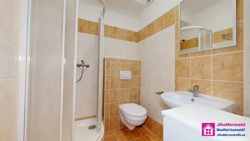 Pronájem bytu 2+kk, Břeclav, třída 1. máje, 57 m2