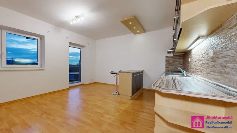 Pronájem bytu 2+kk, Břeclav, třída 1. máje, 57 m2