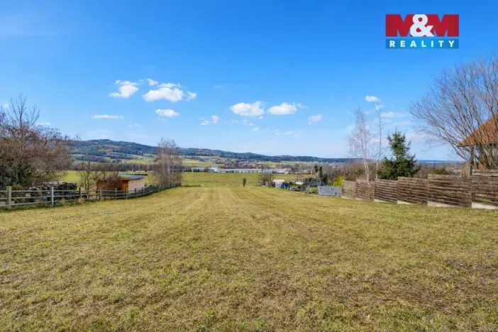 Prodej pozemku pro bydlení, Lipí, 1750 m2