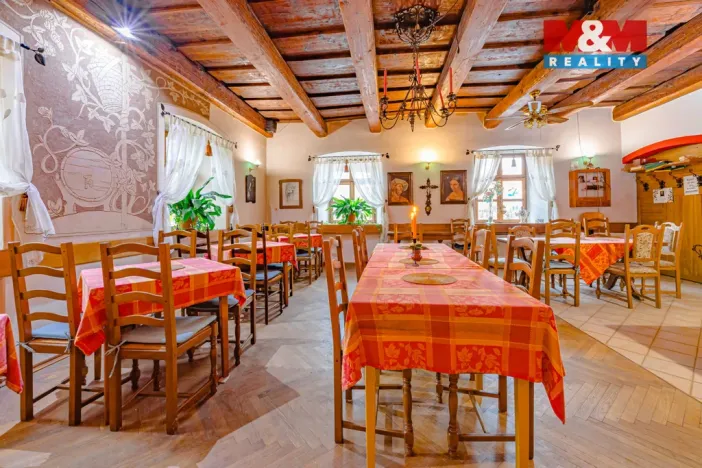 Prodej restaurace, Studnice, 130 m2