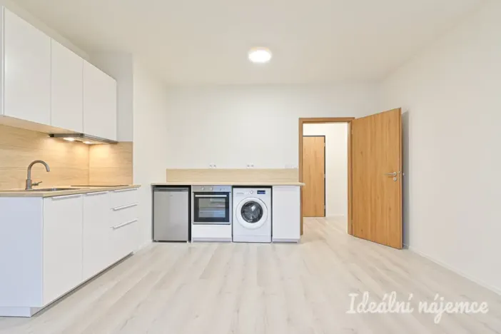 Pronájem bytu 1+kk, Brno - Komárov, Dornych, 30 m2