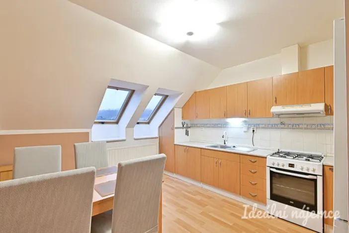 Pronájem bytu 2+kk, Zastávka, Stará osada, 63 m2