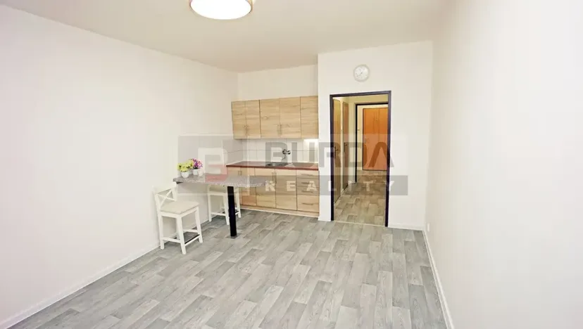 Pronájem bytu 1+kk, Neratovice, 28 m2