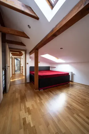 Prodej obchodního prostoru, Praha - Hlubočepy, Hlubočepská, 156 m2