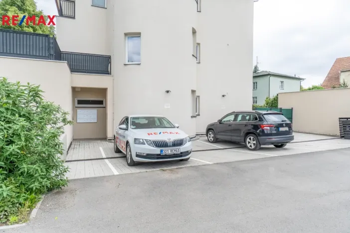 Pronájem bytu 1+kk, Roztoky, Lidická, 33 m2