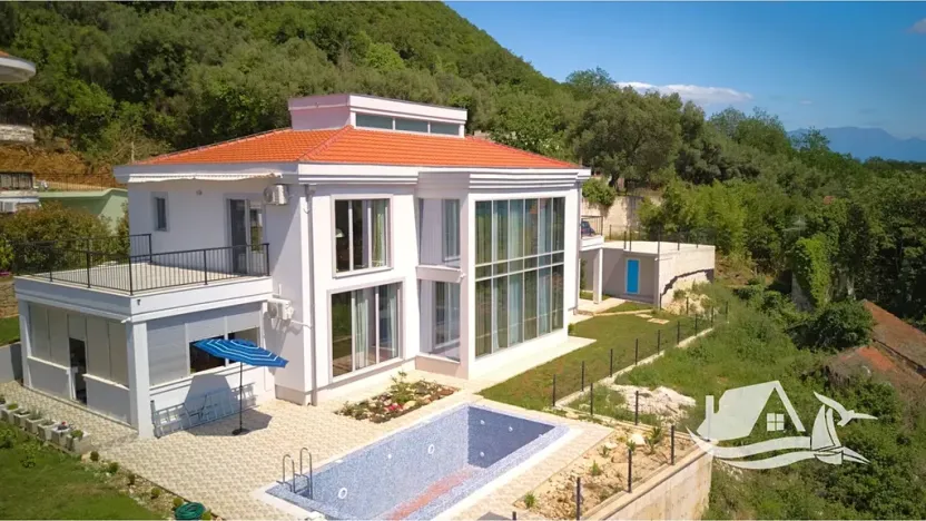 Prodej vily, Kumbor, Černá Hora, 320 m2