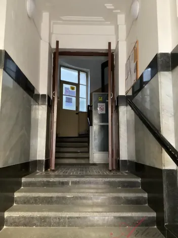 Prodej bytu 3+1, Praha - Nové Město, Ve Smečkách, 75 m2