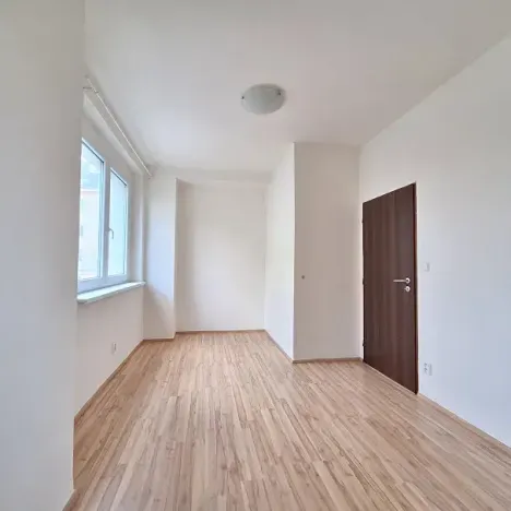 Pronájem bytu 2+kk, Praha - Strašnice, Černokostelecká, 47 m2