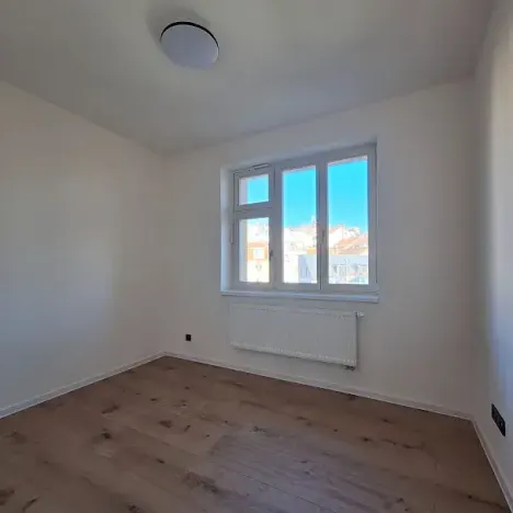 Pronájem bytu 2+kk, Praha - Vršovice, Rybalkova, 47 m2