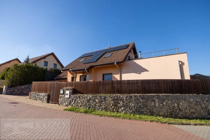 Prodej rodinného domu, Březina, 184 m2