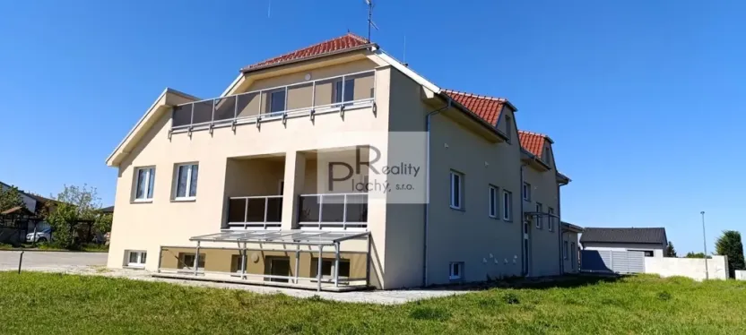 Prodej atypického bytu, Hevlín, 338 m2