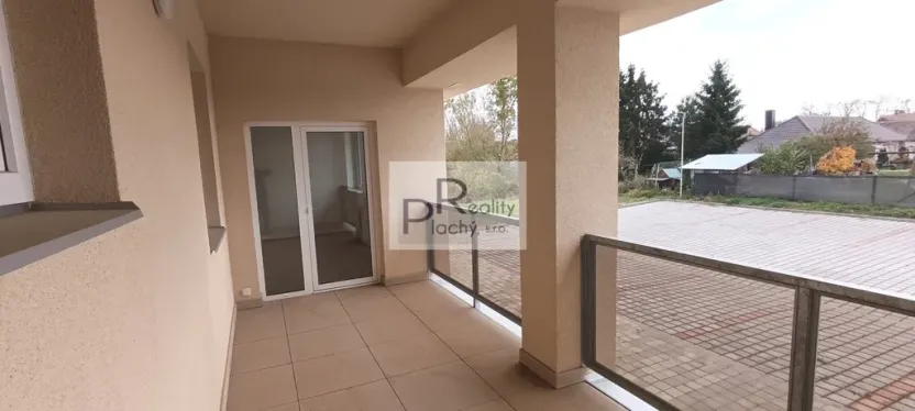 Prodej bytu 2+kk, Hevlín, 67 m2