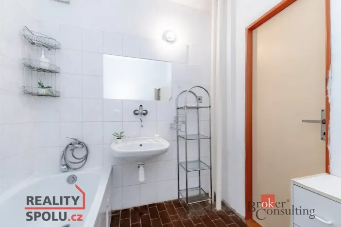 Prodej bytu 2+kk, Praha, Vodnická, 51 m2