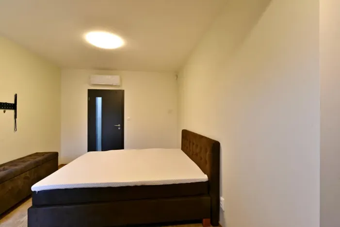 Pronájem bytu 3+kk, Praha - Petrovice, Dieselova, 80 m2