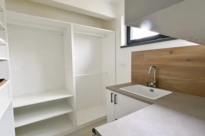 Pronájem bytu 3+kk, Praha - Petrovice, Dieselova, 80 m2