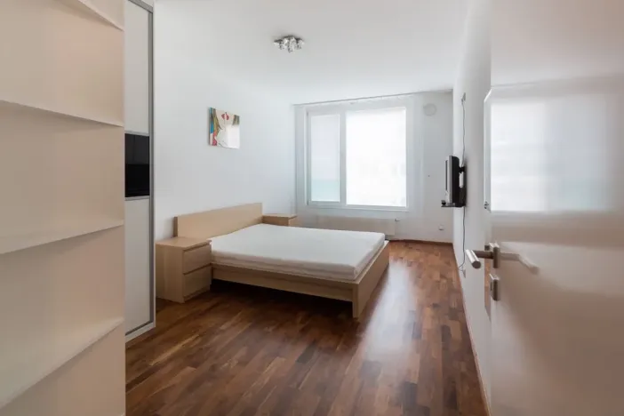 Pronájem bytu 2+kk, Praha - Smíchov, Švédská, 56 m2