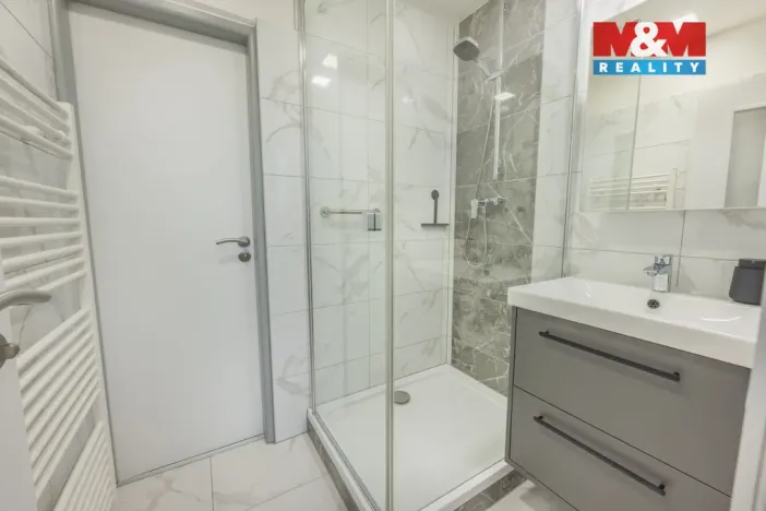 Prodej bytu 3+1, Hostivice, Školská, 61 m2