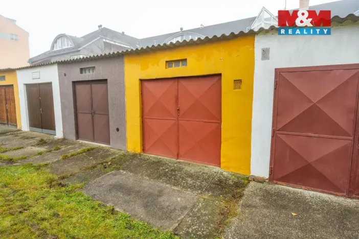 Prodej bytu 3+1, Hostivice, Školská, 61 m2