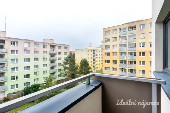 Pronájem bytu 1+kk, Praha - Hostivař, Kytínská, 34 m2