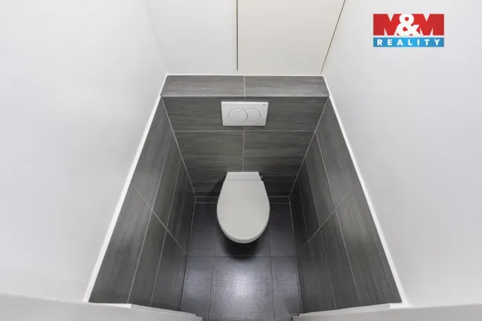 Prodej bytu 2+1, Praha - Malešice, Počernická, 51 m2